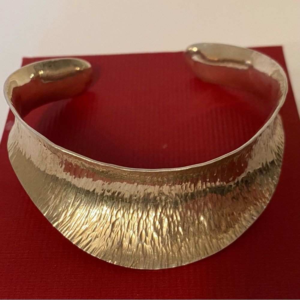 DESIGNER MB SIGNED STERLING SILVER MODERNIST HAMMERED CUFF BRACELET 19.9 g - Picture 2 of 11